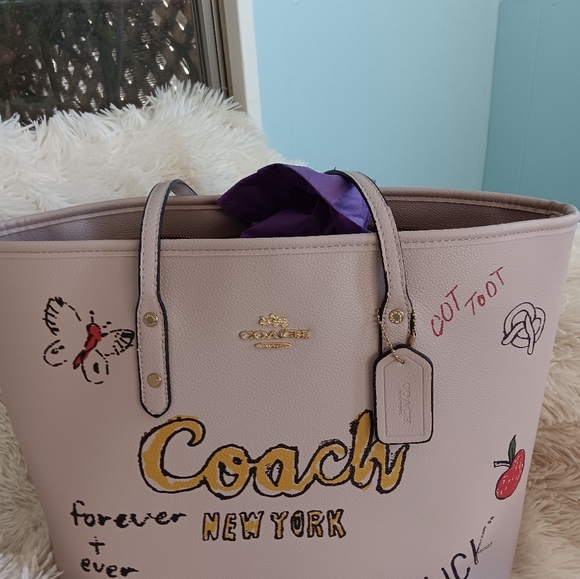 Coach TOTE - Picture 5 of 8